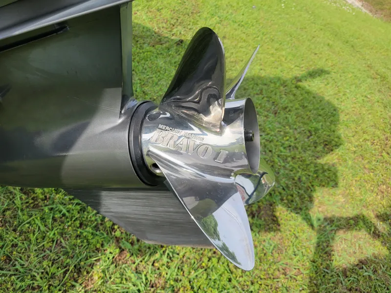 Slide: The Image of Mercury Marine Bravo propeller on 2025 Bass Cat Jaguar. - 7