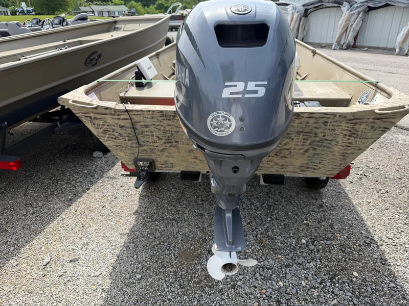 Slide: The Image of 2016 G3 1544 Jon boat with Yamaha 25 HP outboard motor. - 4
