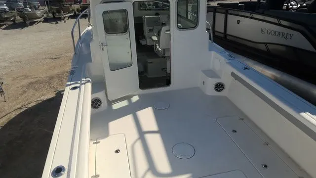 Slide: The Image of Parker Marine 2420 Sport Cabin 2025 - 5