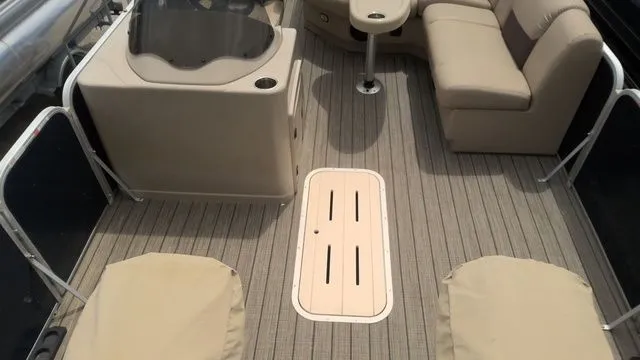 Slide: The Image of Interior of a 2019 SunCatcher X322 FC pontoon boat. - 4