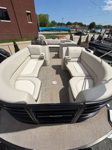 Slide: The Image of 2019 Harris 220 Solstice Tritoon with luxurious seating. - 4