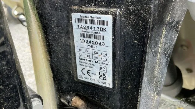 Slide: The Image of Tracker GRIZZLY 1648 SC 2025 serial and model number label. - 6