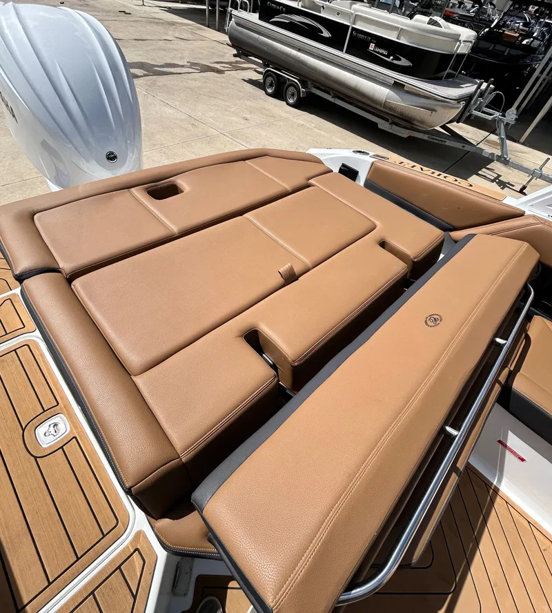 Slide: The Image of Cobalt R4 Outboard 2022 - 54