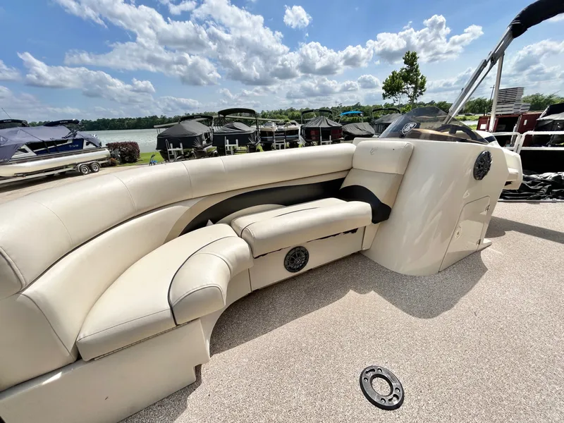 Slide: The Image of Interior view of a 2012 Cypress Cay SEABREEZE 23 pontoon boat. - 13