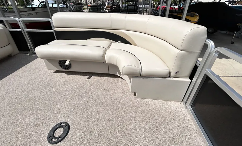 Slide: The Image of Interior of a 2012 Cypress Cay SEABREEZE 23 pontoon boat. - 14