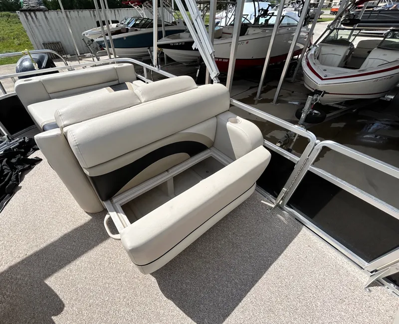 Slide: The Image of 2012 Cypress Cay SEABREEZE 23 pontoon boat with seating area. - 28