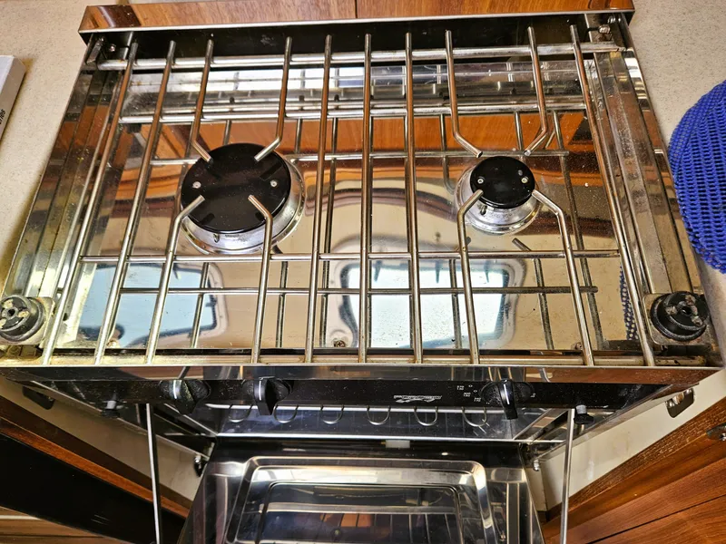 Slide: The Image of Hunter 41 Aft Cockpit 2007 - 29