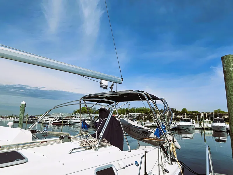 Slide: The Image of Hunter 41 Aft Cockpit 2007 - 5