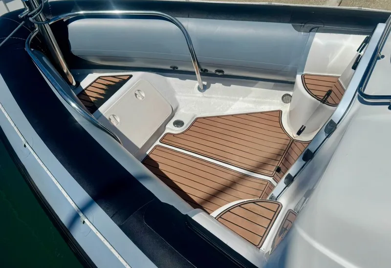 Slide: The Image of Protector Targa 28 2005 - 27