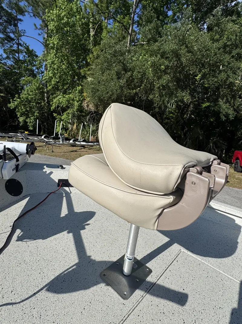 Slide: The Image of Swivel seat on a 2016 Xpress XP20CC boat. - 6