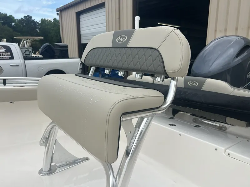 Slide: The Image of Key West 189 FS 2026 boat seat with modern design. - 7