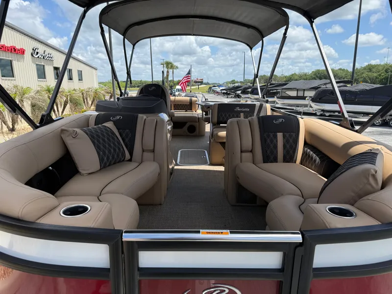 Slide: The Image of 2023 Barletta Lusso 25UE pontoon boat with luxurious interior. - 10