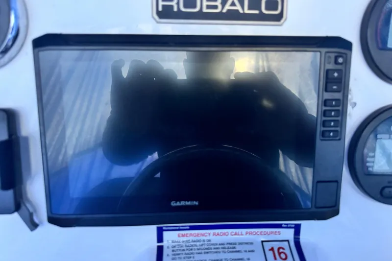 Slide: The Image of Garmin display on 2015 Robalo R200 Center Console boat dashboard. - 7
