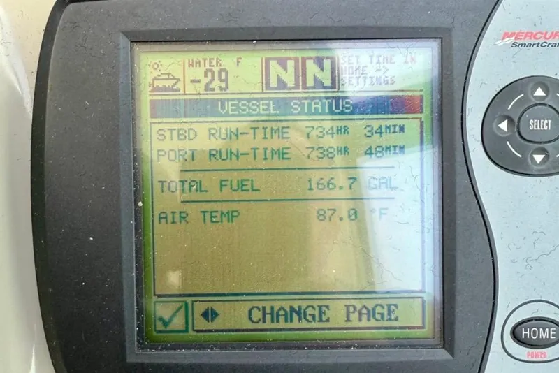 Slide: The Image of Mercury SmartCraft display showing vessel status for 2006 Sea Ray Sundancer 400. - 22