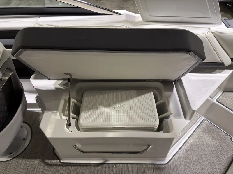 Slide: The Image of 2022 Cobalt R6 boat with built-in cooler compartment. - 25