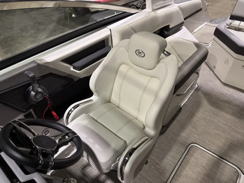 Slide: The Image of Interior of a 2022 Cobalt R6 boat with luxurious helm seat. - 45