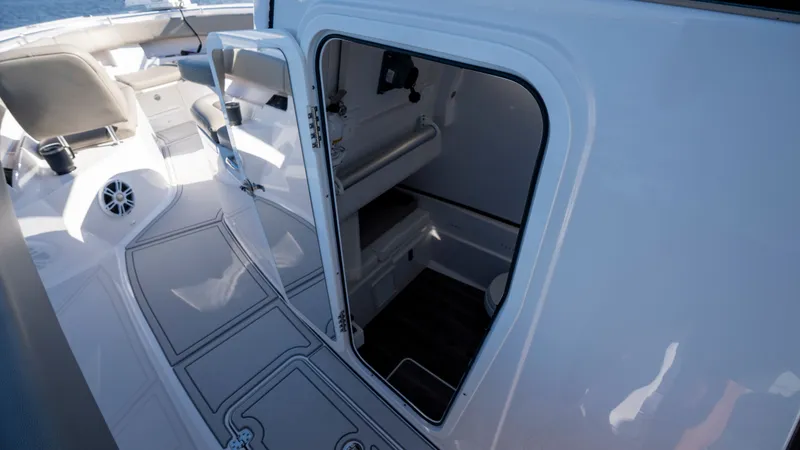 Slide: The Image of Interior of the 2024 Sportsman Open 322 Center Console boat. - 40