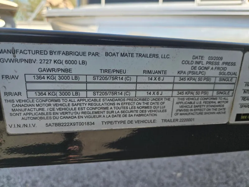 Slide: The Image of 2009 Supra Launch 21 V trailer label with technical specifications. - 15