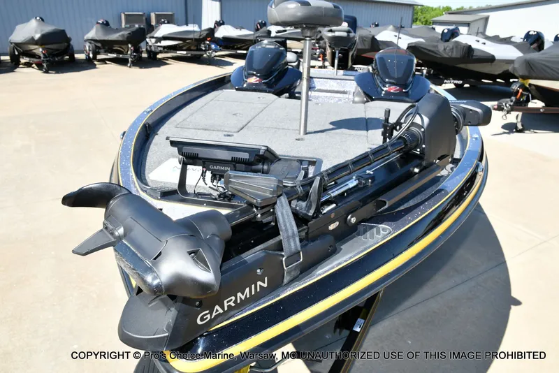 Slide: The Image of 2013 Ranger Z520c Dual Console with Garmin equipment. - 33