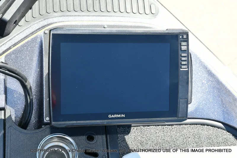 Slide: The Image of Garmin screen on 2013 Ranger Z520c Dual Console boat. - 4