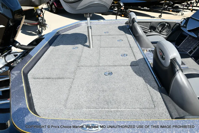 Slide: The Image of 2013 Ranger Z520c Dual Console boat interior view. - 42