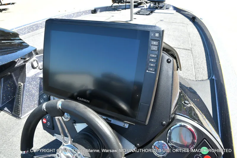 Slide: The Image of Garmin display on 2013 Ranger Z520c Dual Console boat. - 7