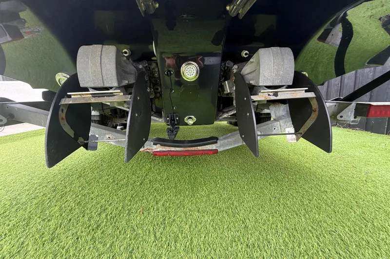 Slide: The Image of Rear view of 2012 Yamaha Boats 242 Limited S on artificial grass. - 4