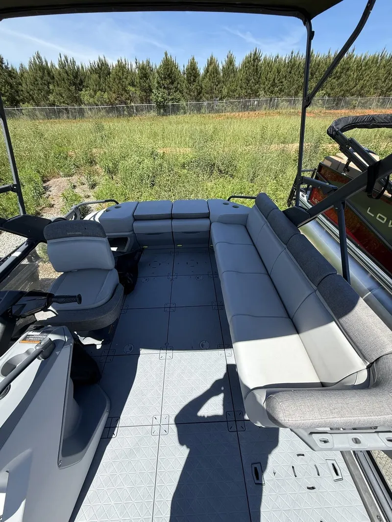 Slide: The Image of Interior of 2023 Sea-Doo Switch Sport 21 Foot boat. - 5