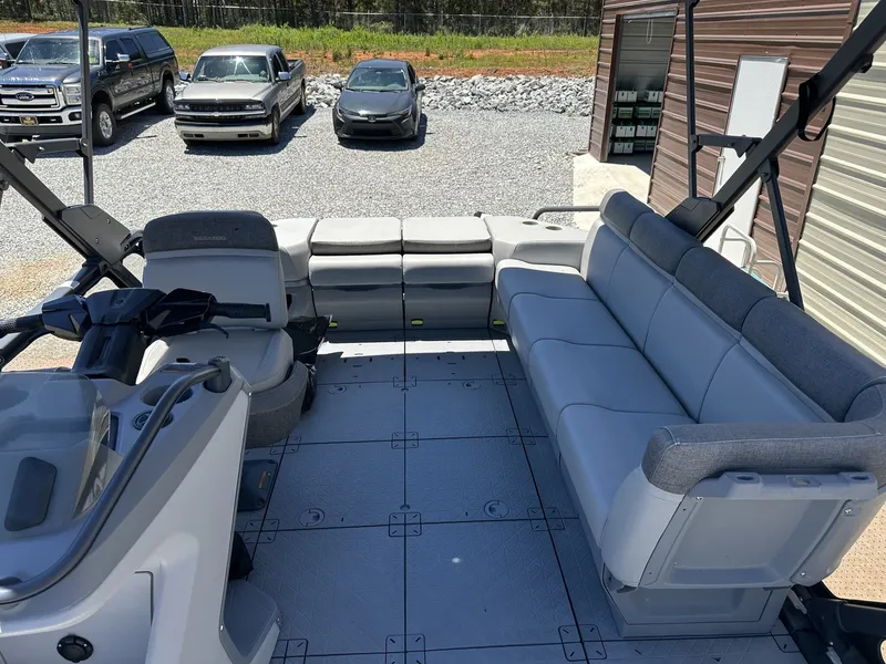 Slide: The Image of Sea-Doo Switch Sport 21 FOOT-230HP 2023 - 12