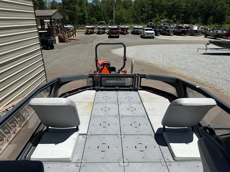 Slide: The Image of Sea-Doo Switch Sport 21 FOOT-230HP 2023 - 11