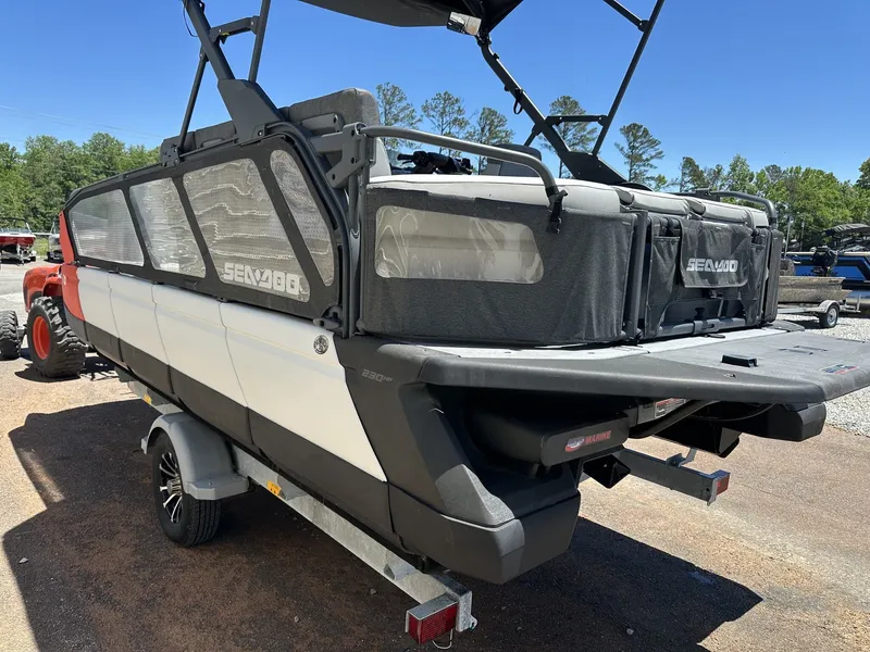 Slide: The Image of Sea-Doo Switch Sport 21 FOOT-230HP 2023 - 4