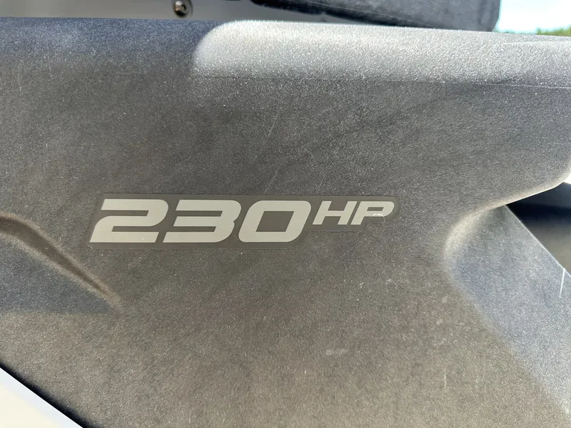 Slide: The Image of Sea-Doo Switch Sport 21 FOOT-230HP 2023 - 6