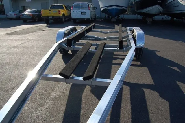 Slide: The Image of Venture Trailers Aluminum Tandem Axle Bunks VATB-8725 2024 - 5