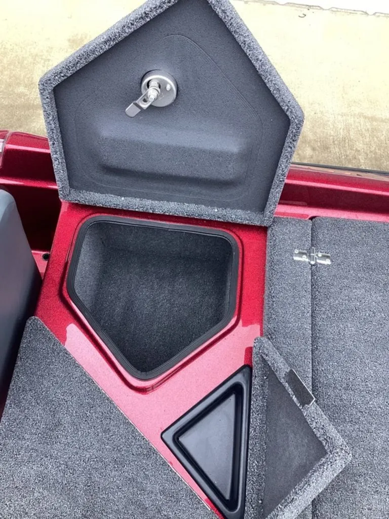 Slide: The Image of Bass Cat Eyra SP 2026 boat hatch with storage compartment. - 24
