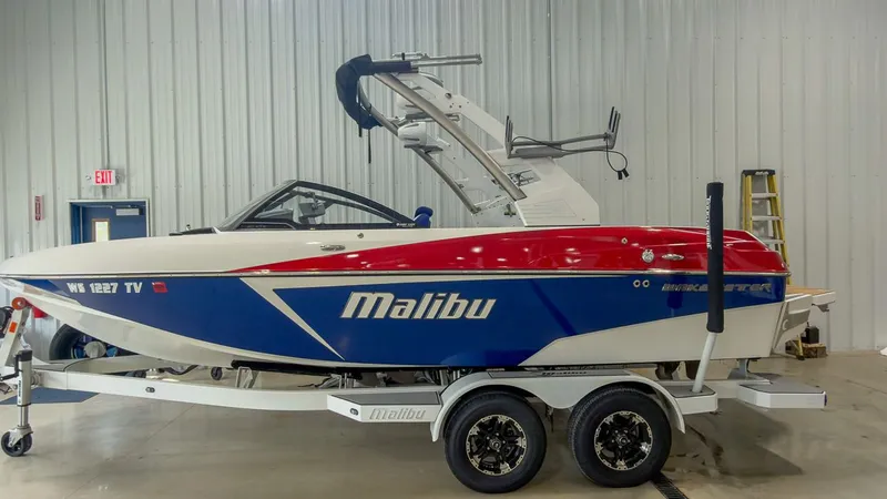 The Image of Malibu Wakesetter 20 VTX 2019 - 1