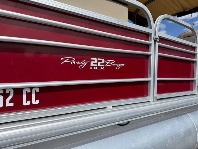 Slide: The Image of Sun Tracker Party Barge 22 RF XP3 2021 - 42