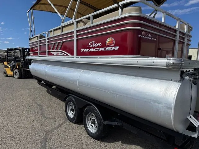 Slide: The Image of Sun Tracker Party Barge 22 RF XP3 2021 - 44