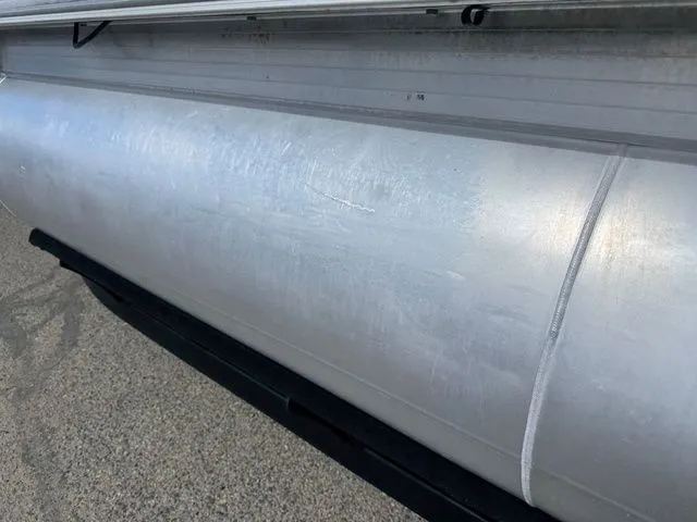 Slide: The Image of Sun Tracker Party Barge 22 RF XP3 2021 - 47