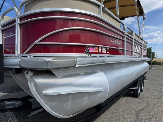 Slide: The Image of Sun Tracker Party Barge 22 RF XP3 2021 - 48