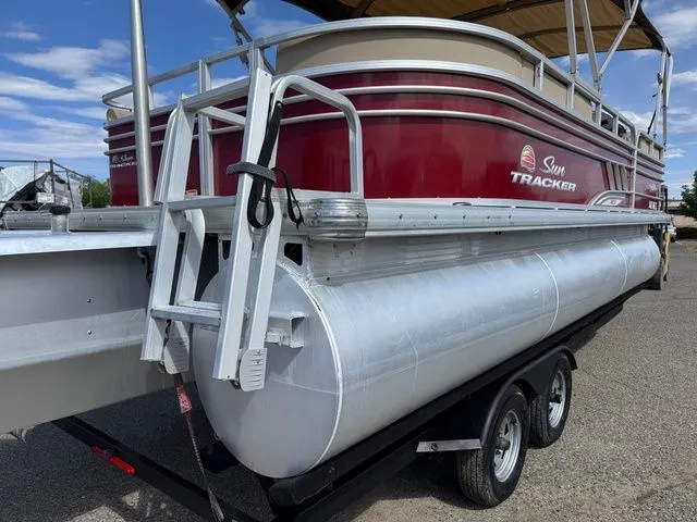 Slide: The Image of Sun Tracker Party Barge 22 RF XP3 2021 - 7