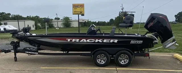 The Image of Tracker Savage 215 2026 - 1