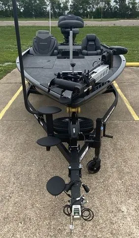 Slide: The Image of Tracker Savage 215 2026 - 24