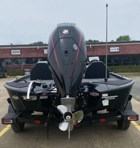 Slide: The Image of Tracker Savage 215 2026 - 4