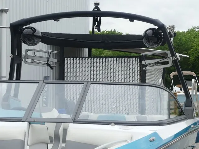 Slide: The Image of Tigé R20 2018 - 7