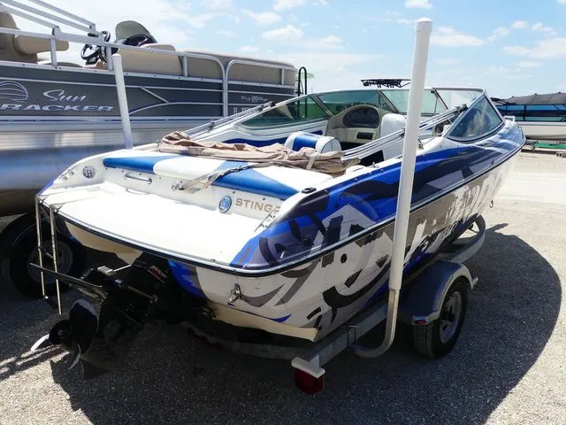 Slide: The Image of Stingray 190CS 2001 - 4