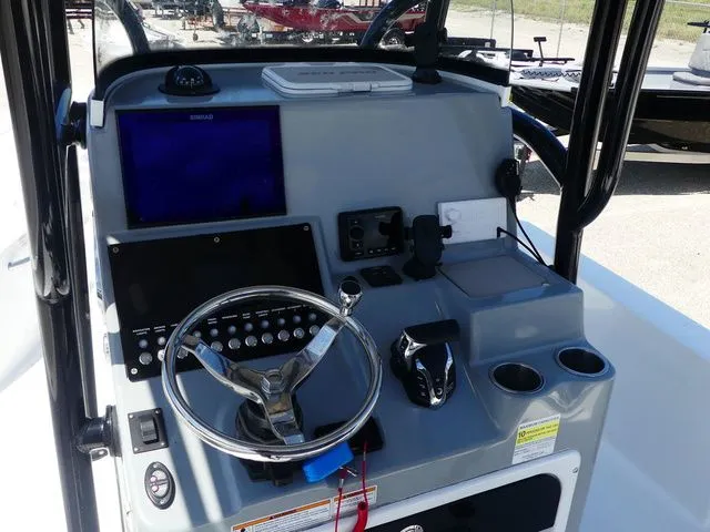 Slide: The Image of Sea Pro 248 Bay Series 2023 - 14