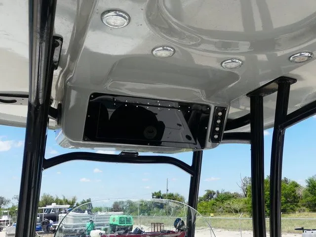 Slide: The Image of Sea Pro 248 Bay Series 2023 - 15