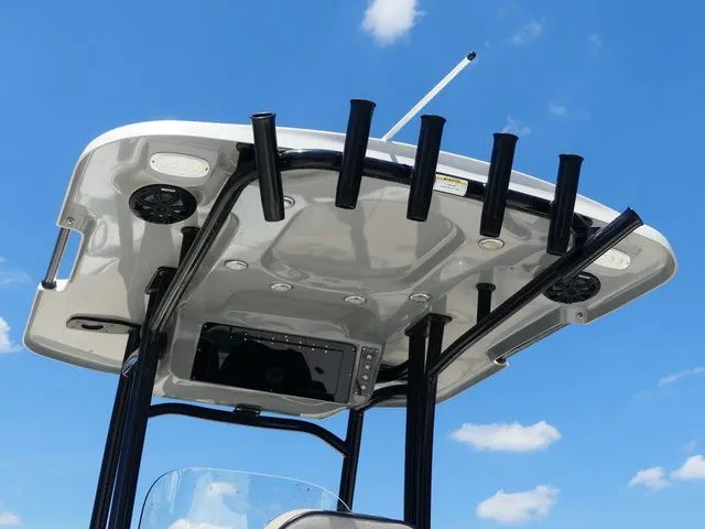 Slide: The Image of Sea Pro 248 Bay Series 2023 - 17