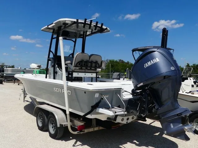 Slide: The Image of Sea Pro 248 Bay Series 2023 - 6