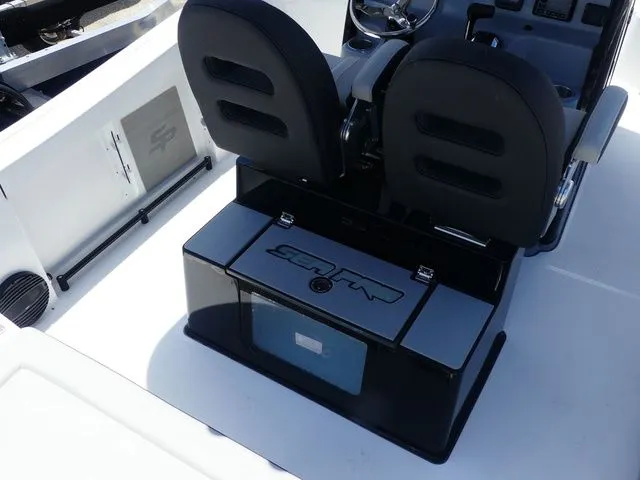 Slide: The Image of Sea Pro 245FLX Sandbar 2026 - 20